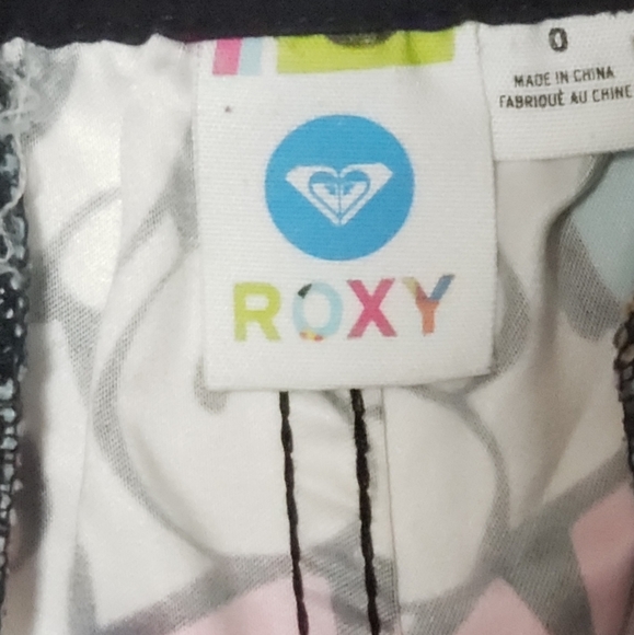SOLD  Roxy Shorts - Picture 4 of 4